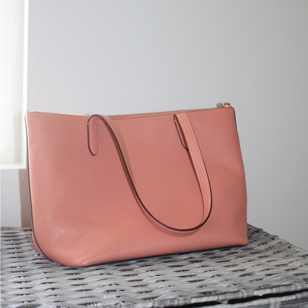 Salmon pink coach purse - Picture 2 of 4